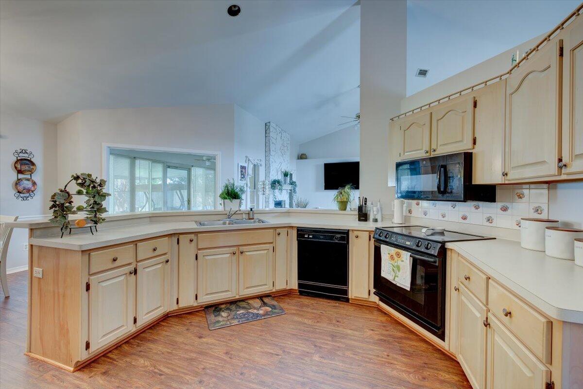 INDIAN HILLS - Residential