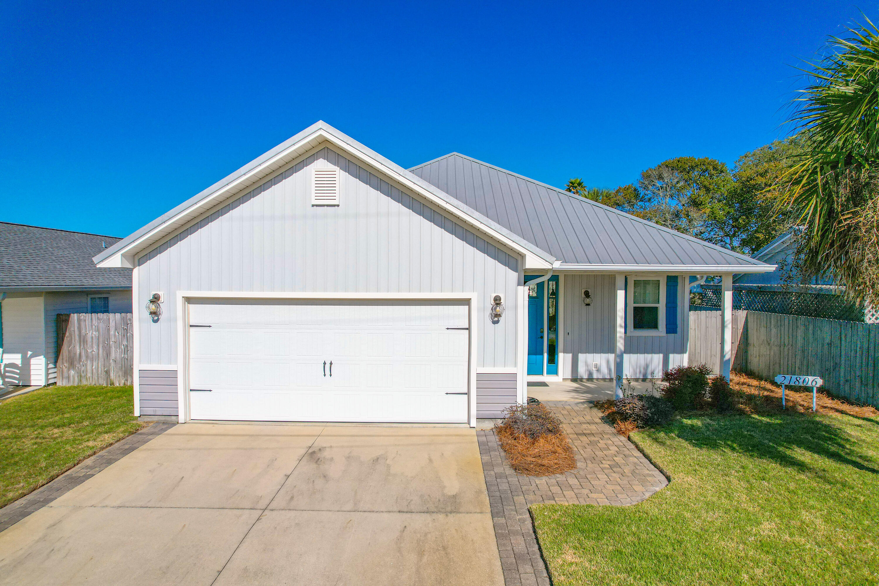 RIVIERA BEACH - Residential