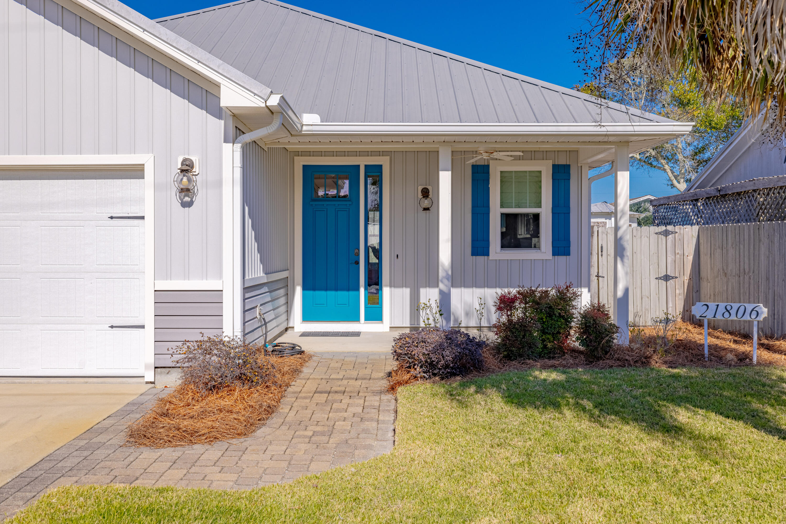 RIVIERA BEACH - Residential