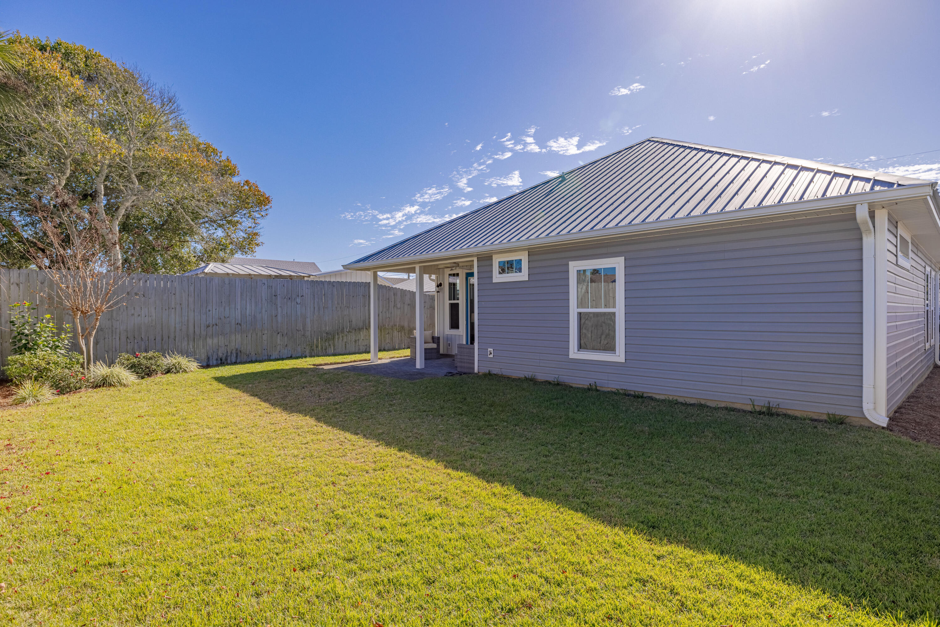 RIVIERA BEACH - Residential