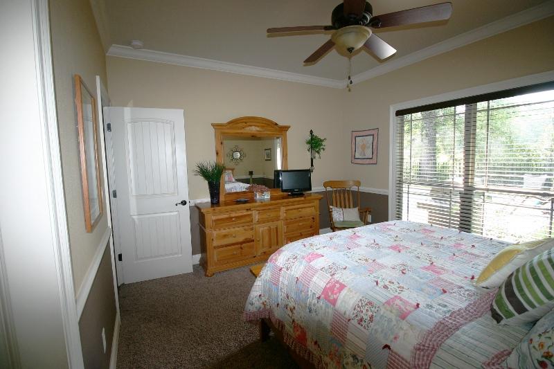 CLAIRE'S VINEYARD - Residential