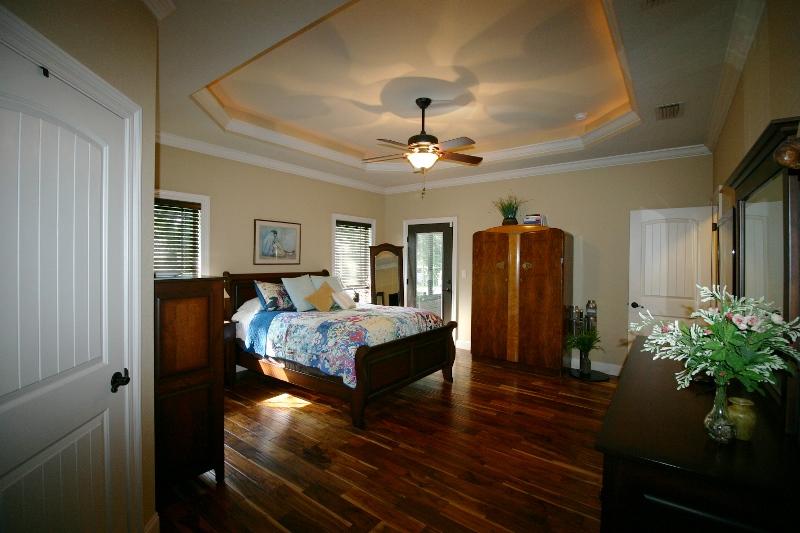 CLAIRE'S VINEYARD - Residential