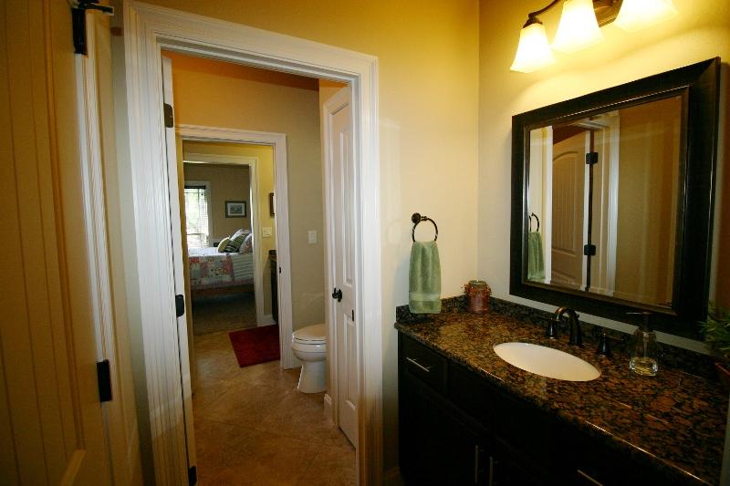 CLAIRE'S VINEYARD - Residential