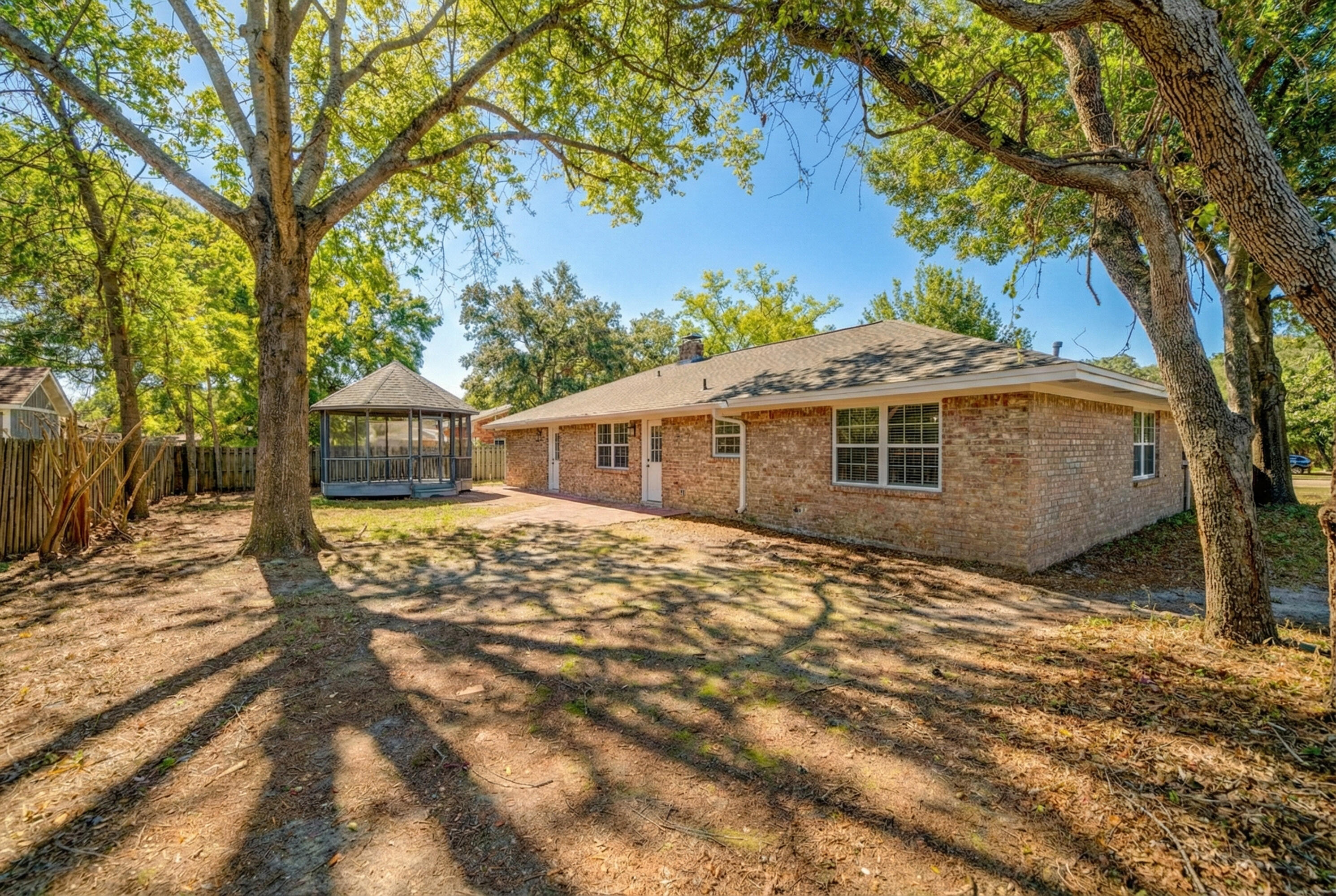 BAYOU WOODS 3RD ADDN - Residential