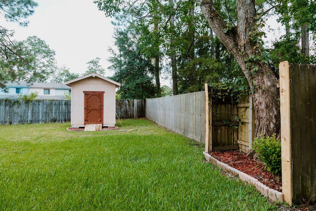 PINE MEADOWS - Residential