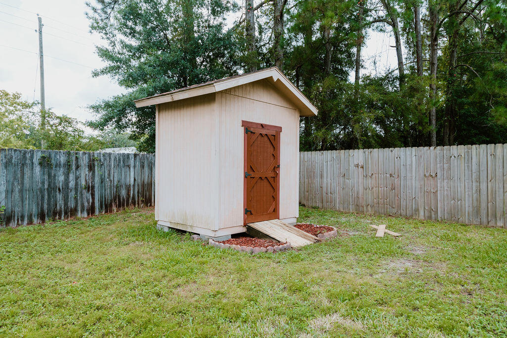 PINE MEADOWS - Residential