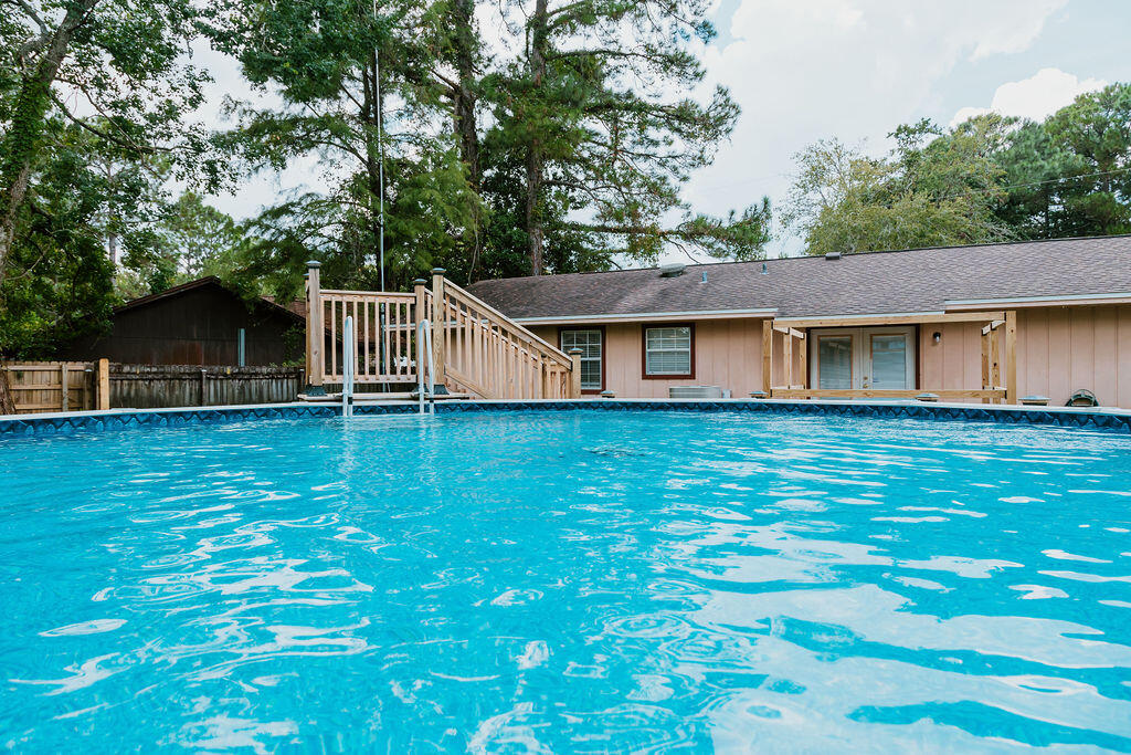 PINE MEADOWS - Residential