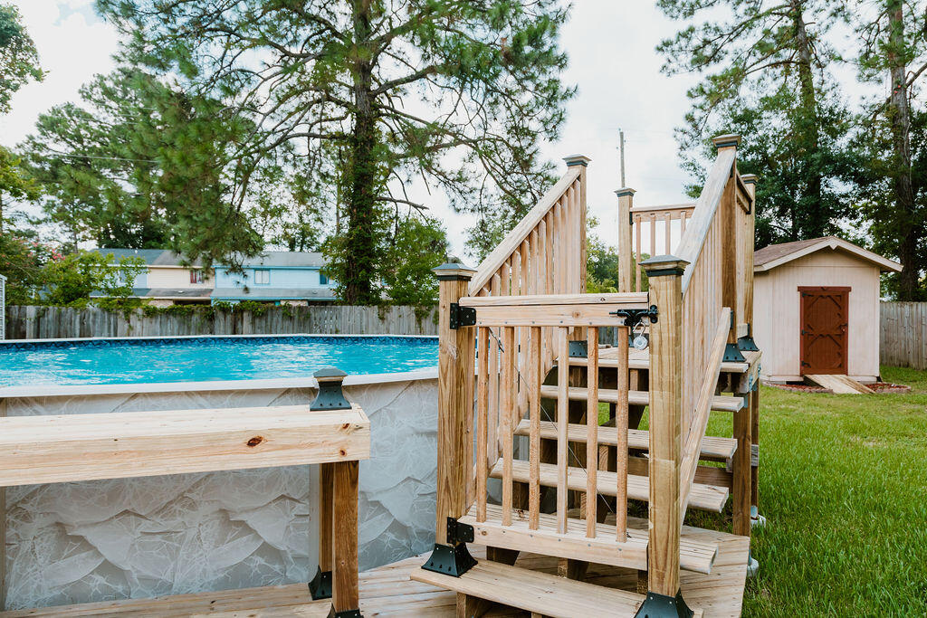 PINE MEADOWS - Residential