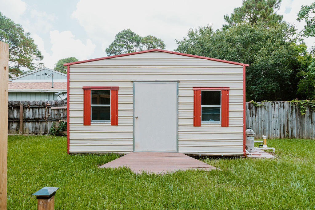 PINE MEADOWS - Residential