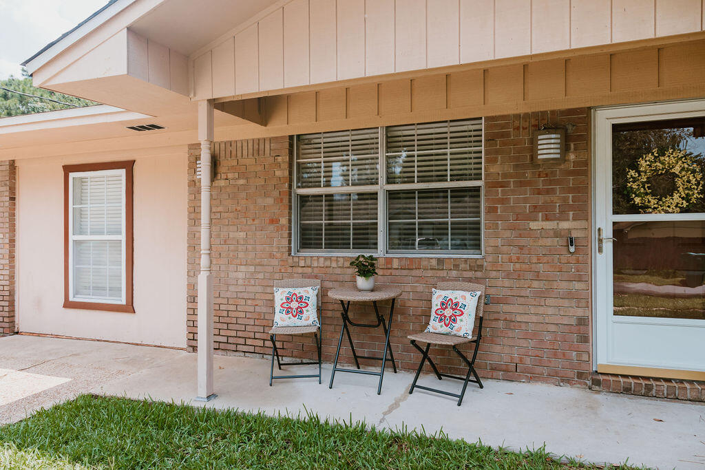 PINE MEADOWS - Residential