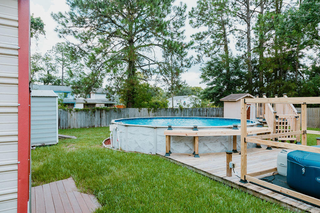 PINE MEADOWS - Residential