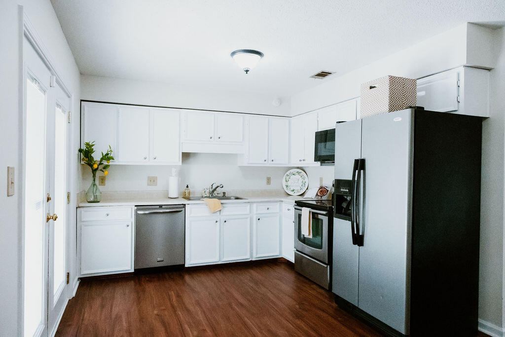 PINE MEADOWS - Residential