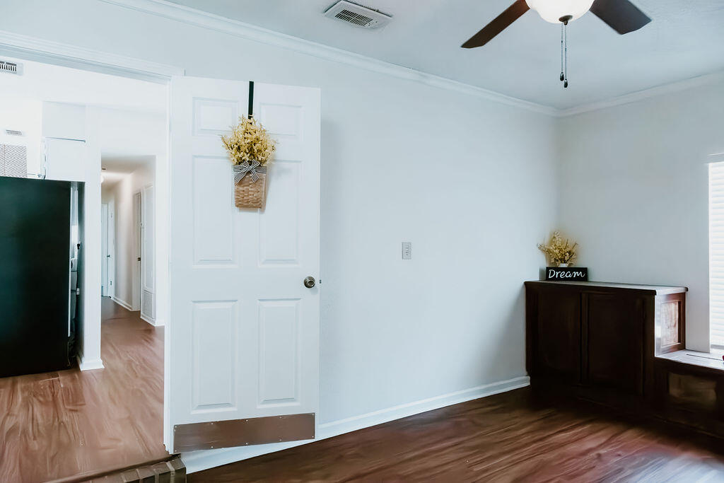 PINE MEADOWS - Residential