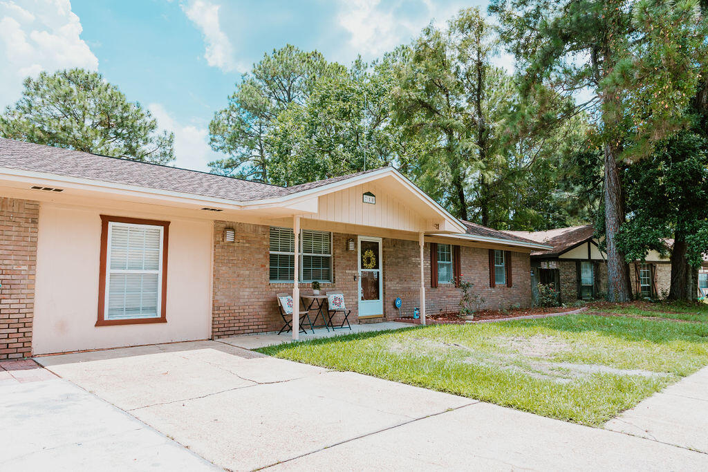 PINE MEADOWS - Residential