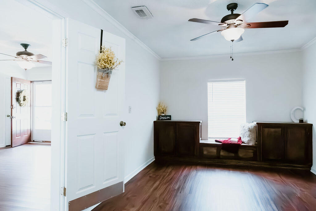 PINE MEADOWS - Residential