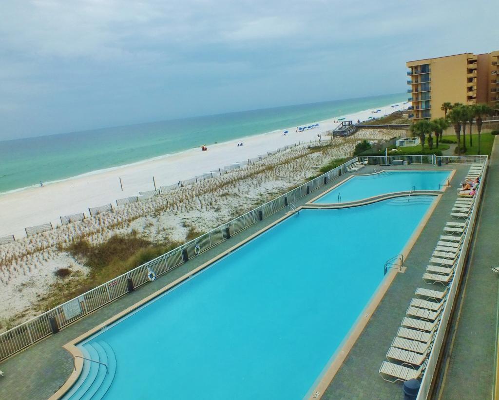 WATERS EDGE - Residential