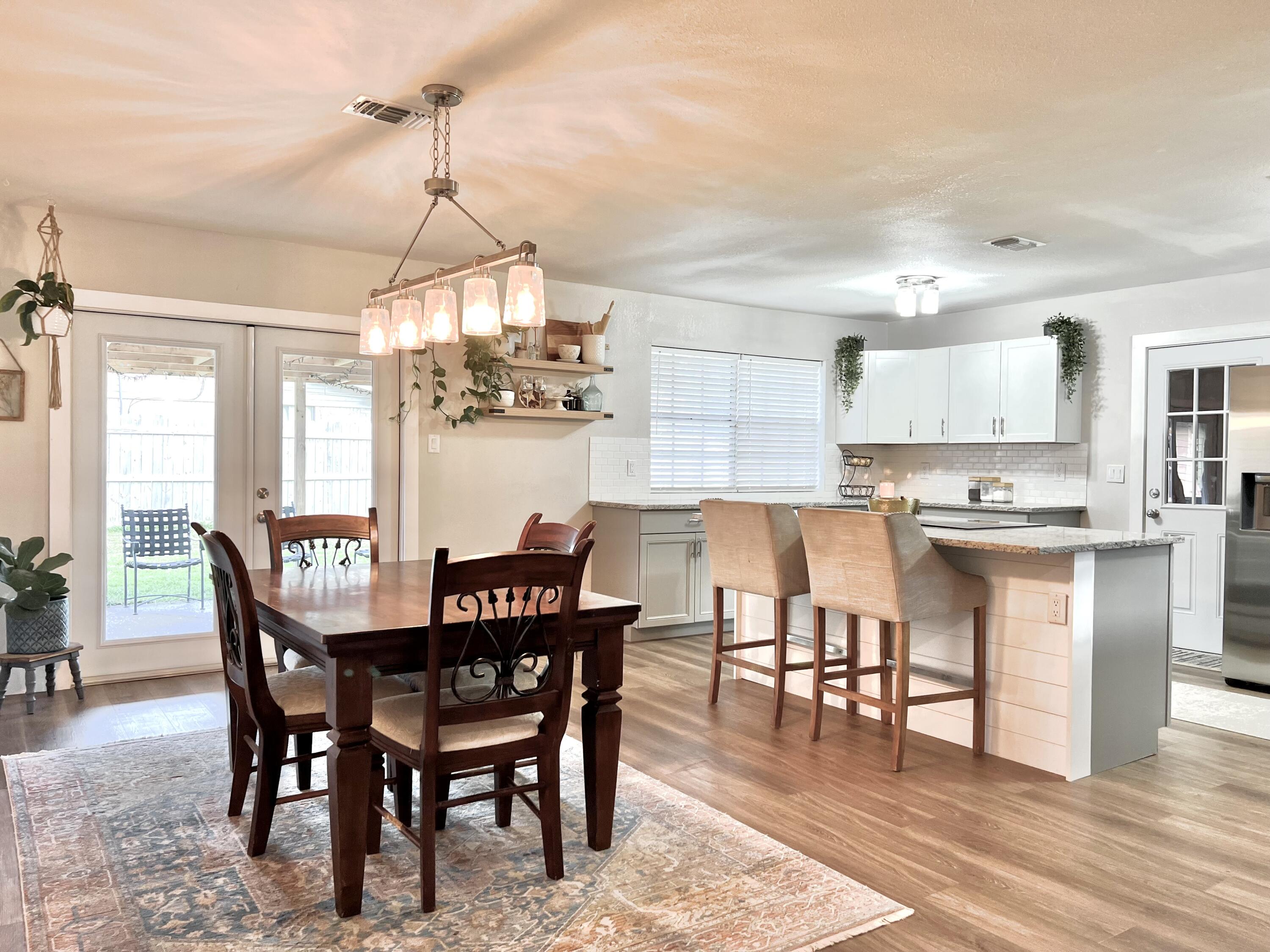 COLONY EST 3RD ADD LOT 20 BLK C - Residential