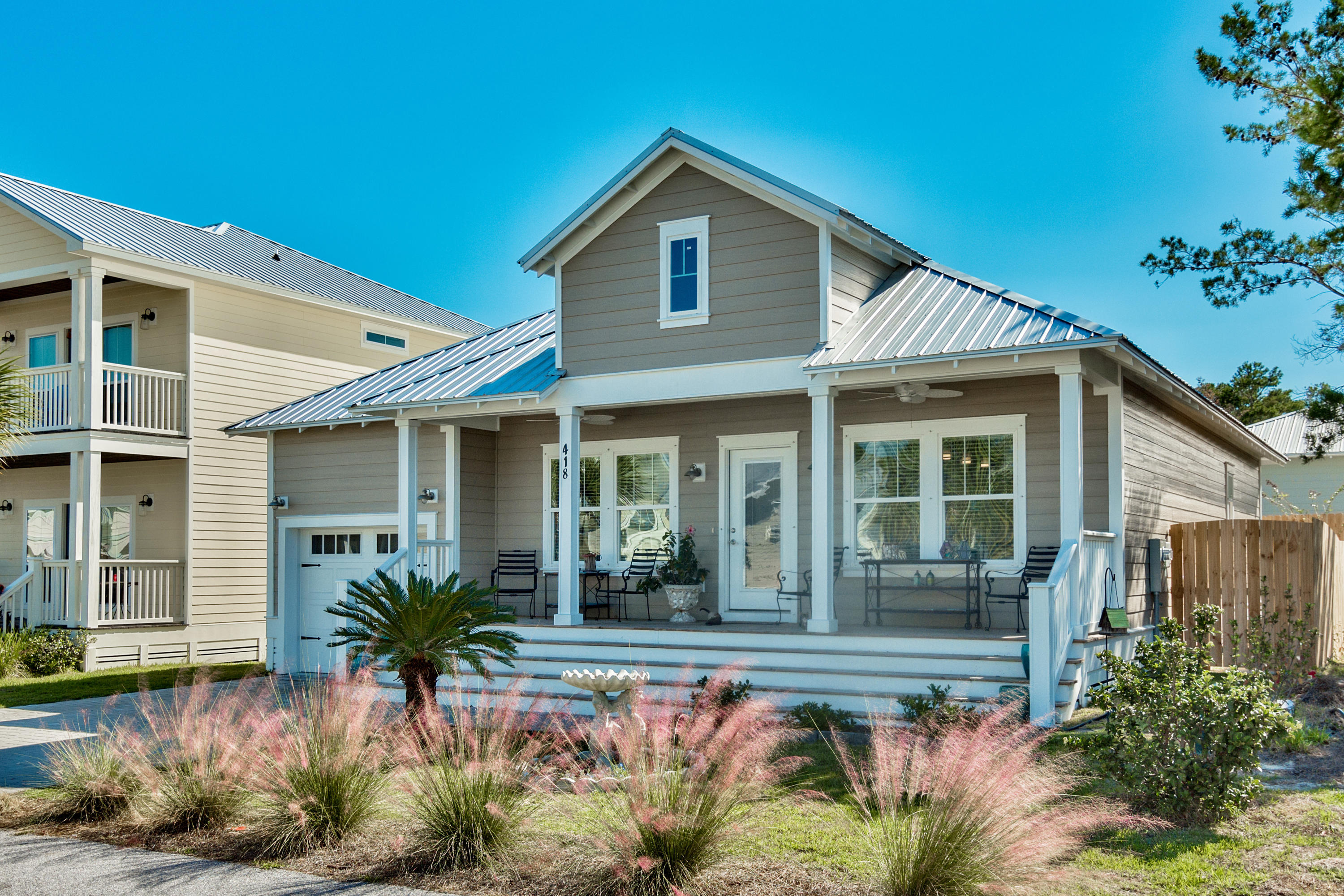 PARADISE GROVE - Residential