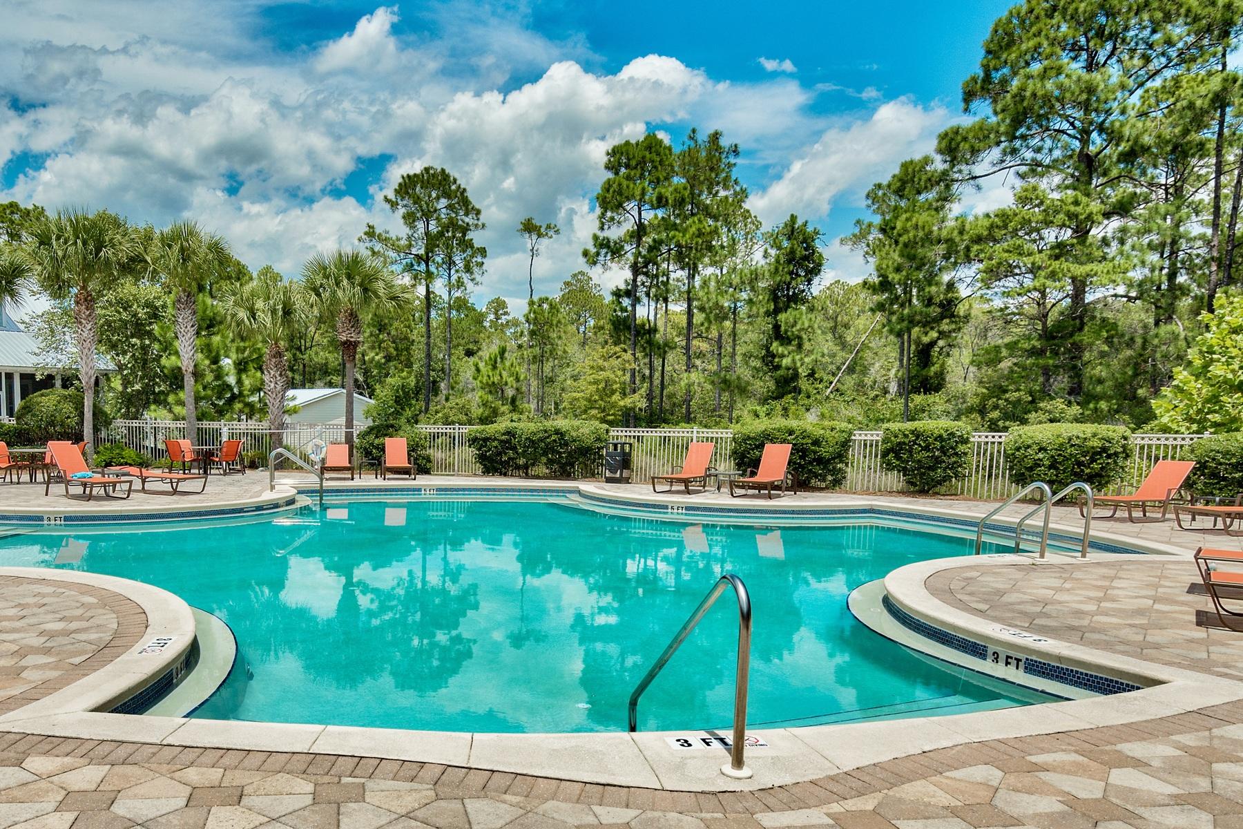 PARADISE GROVE - Residential