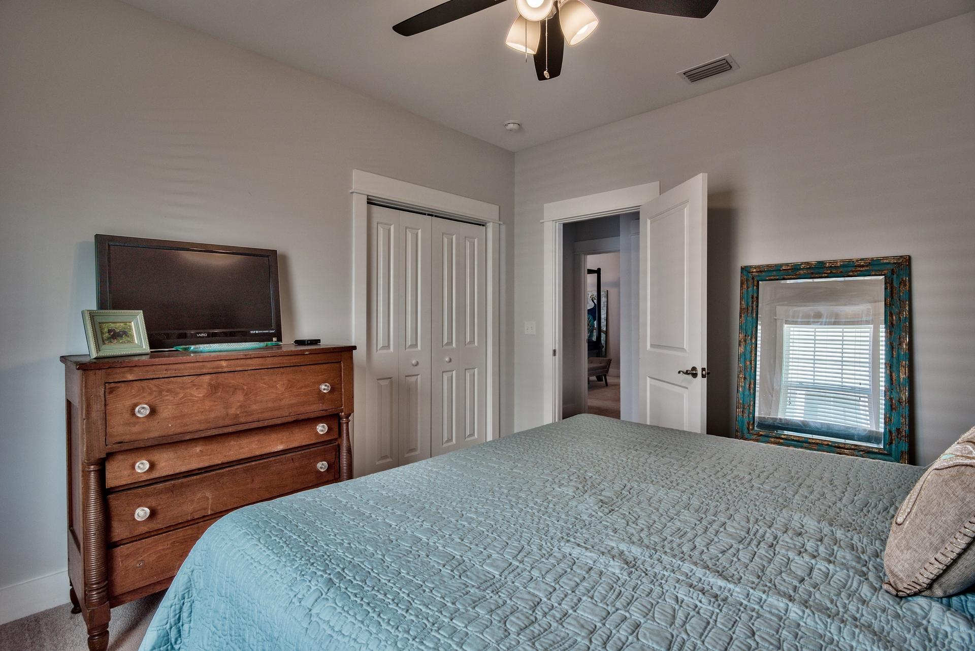 PARADISE GROVE - Residential