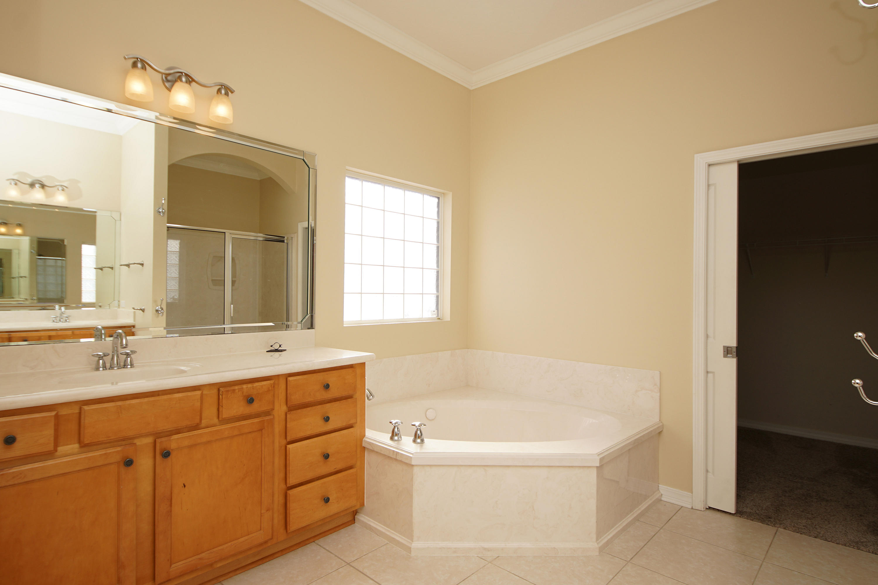 BRIDGEPORT COLONY - Residential