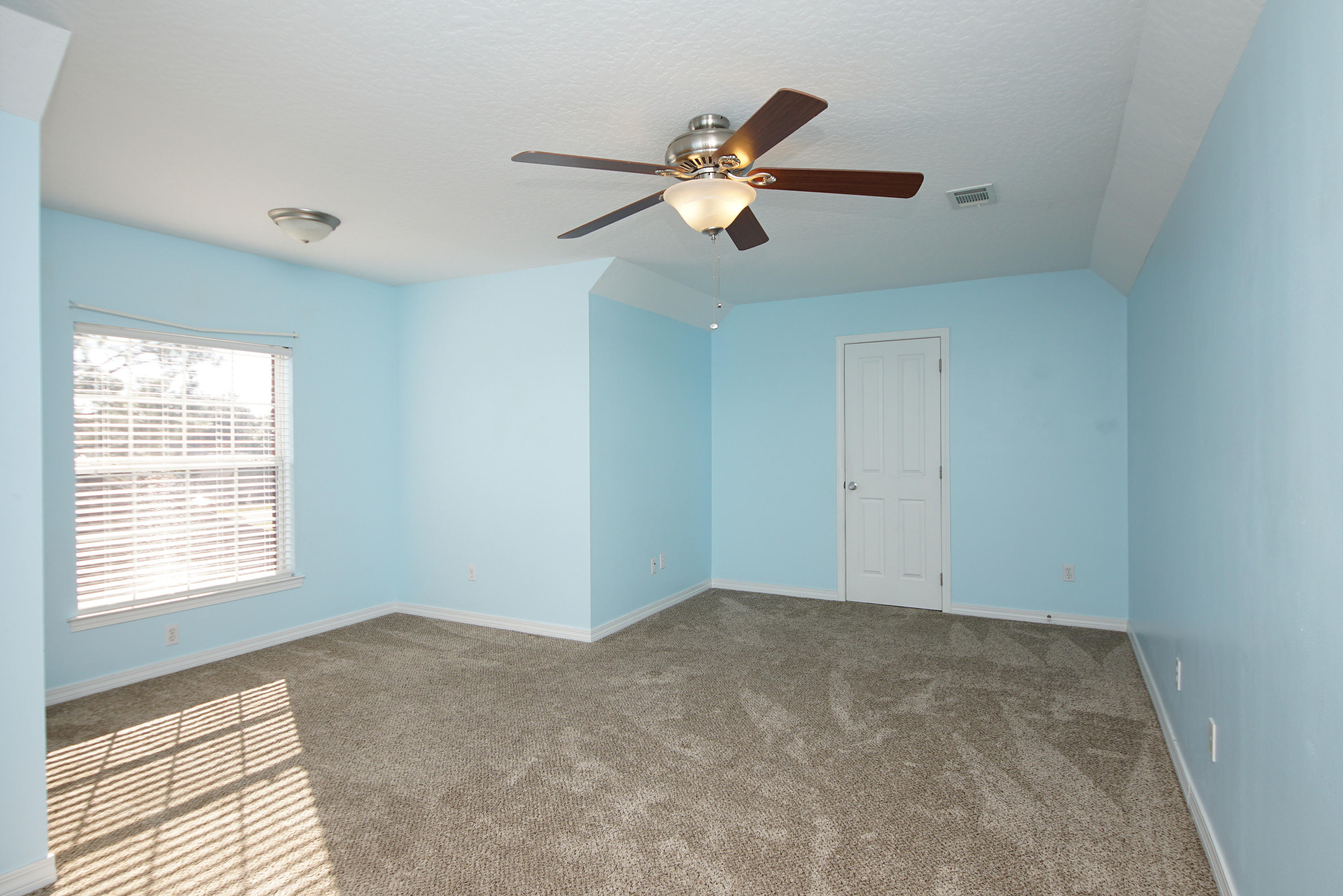 BRIDGEPORT COLONY - Residential