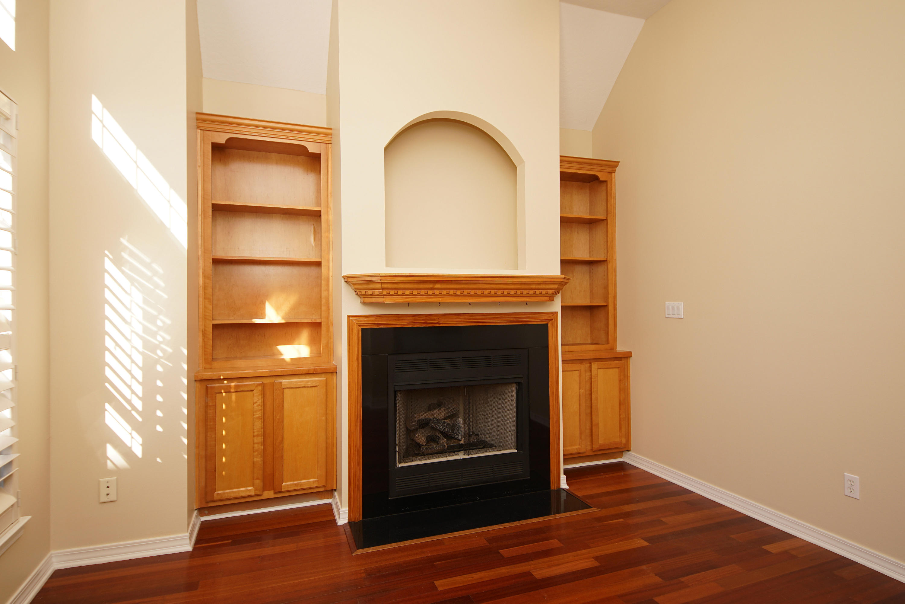 BRIDGEPORT COLONY - Residential