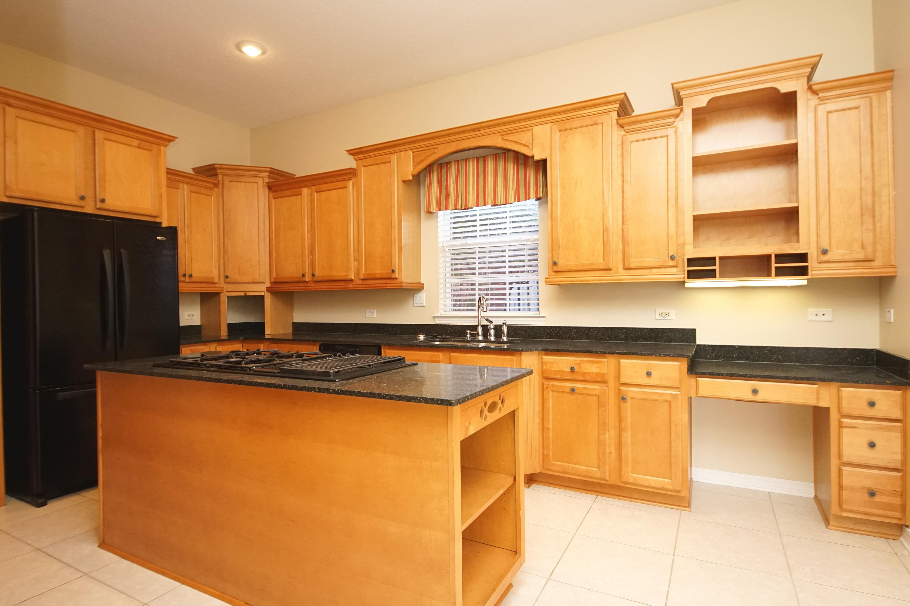 BRIDGEPORT COLONY - Residential