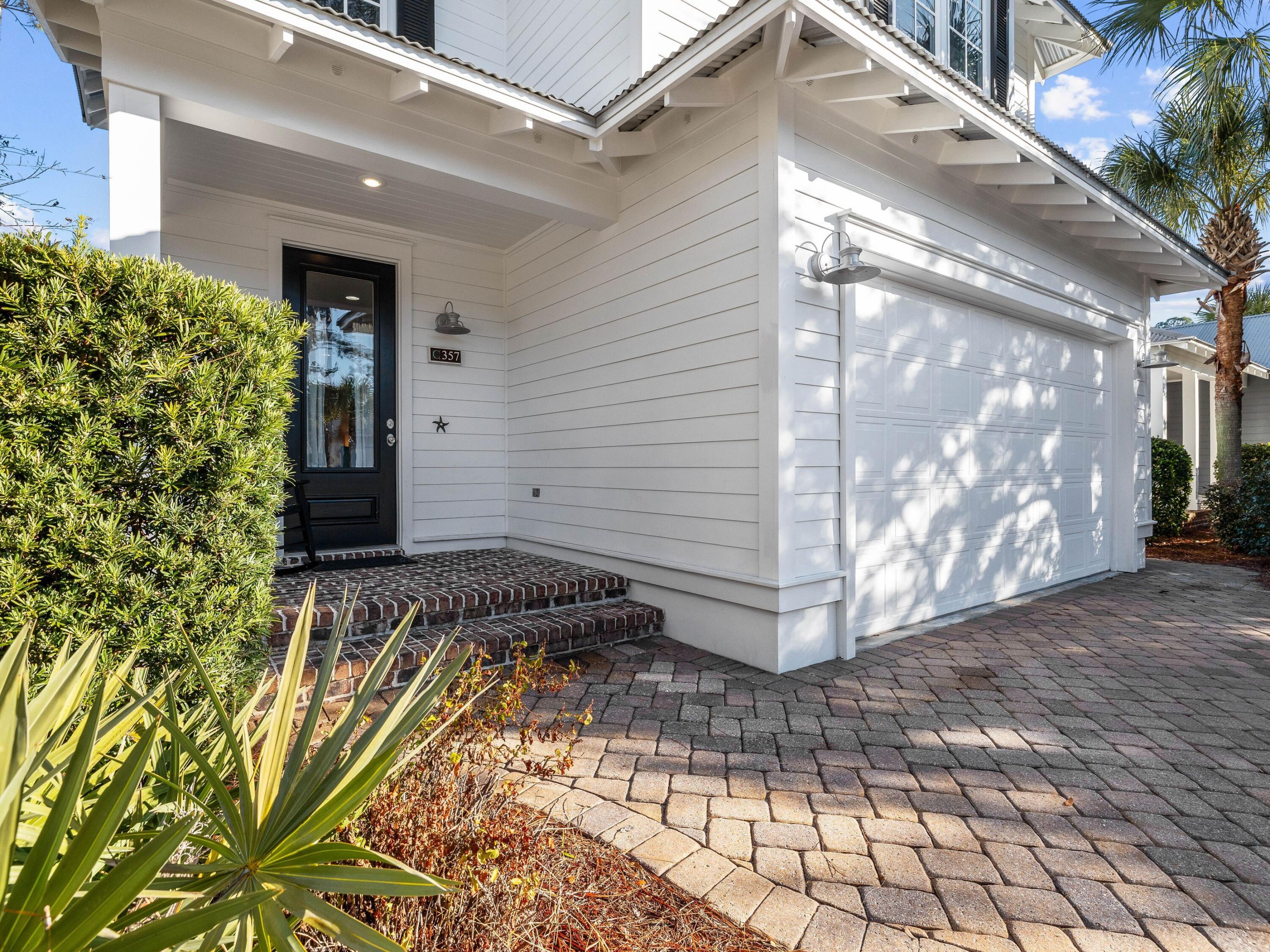 CARSON OAKS - Residential