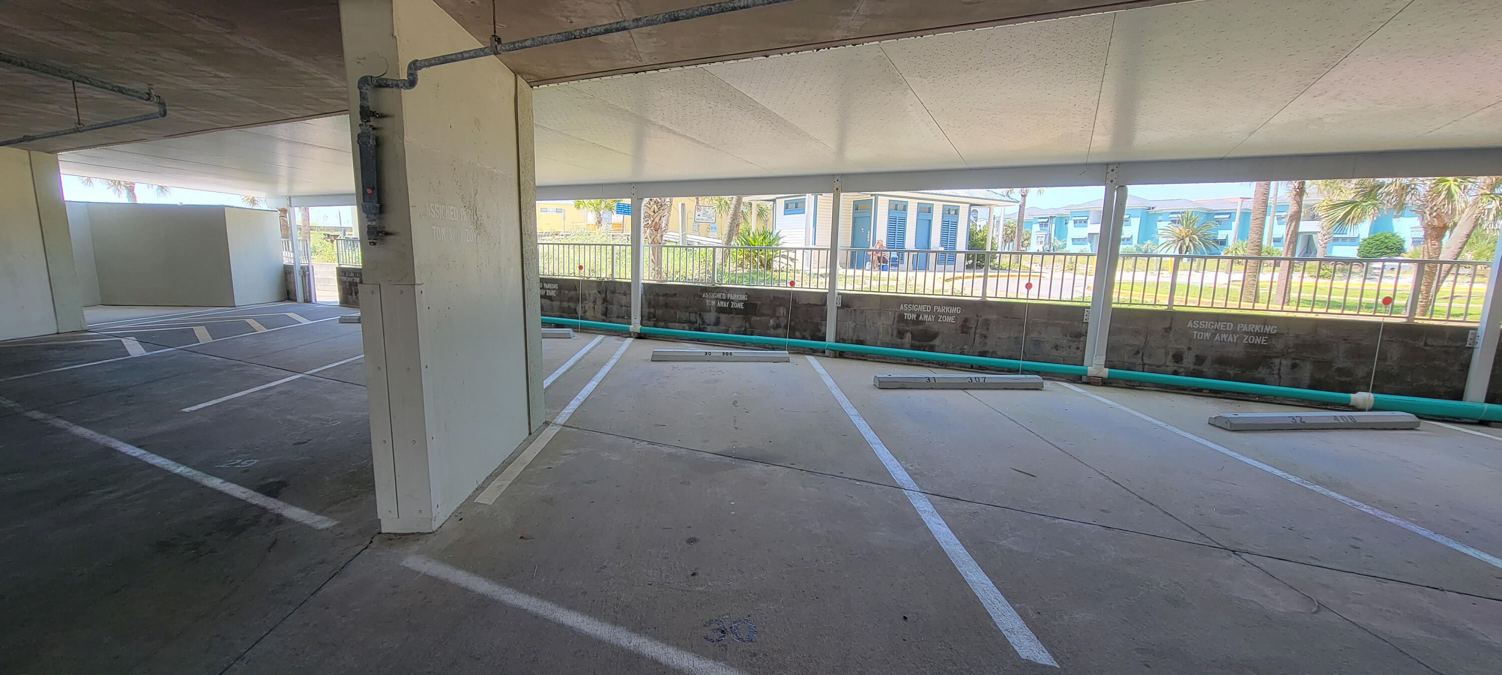 Seacrest Condominiums - Residential