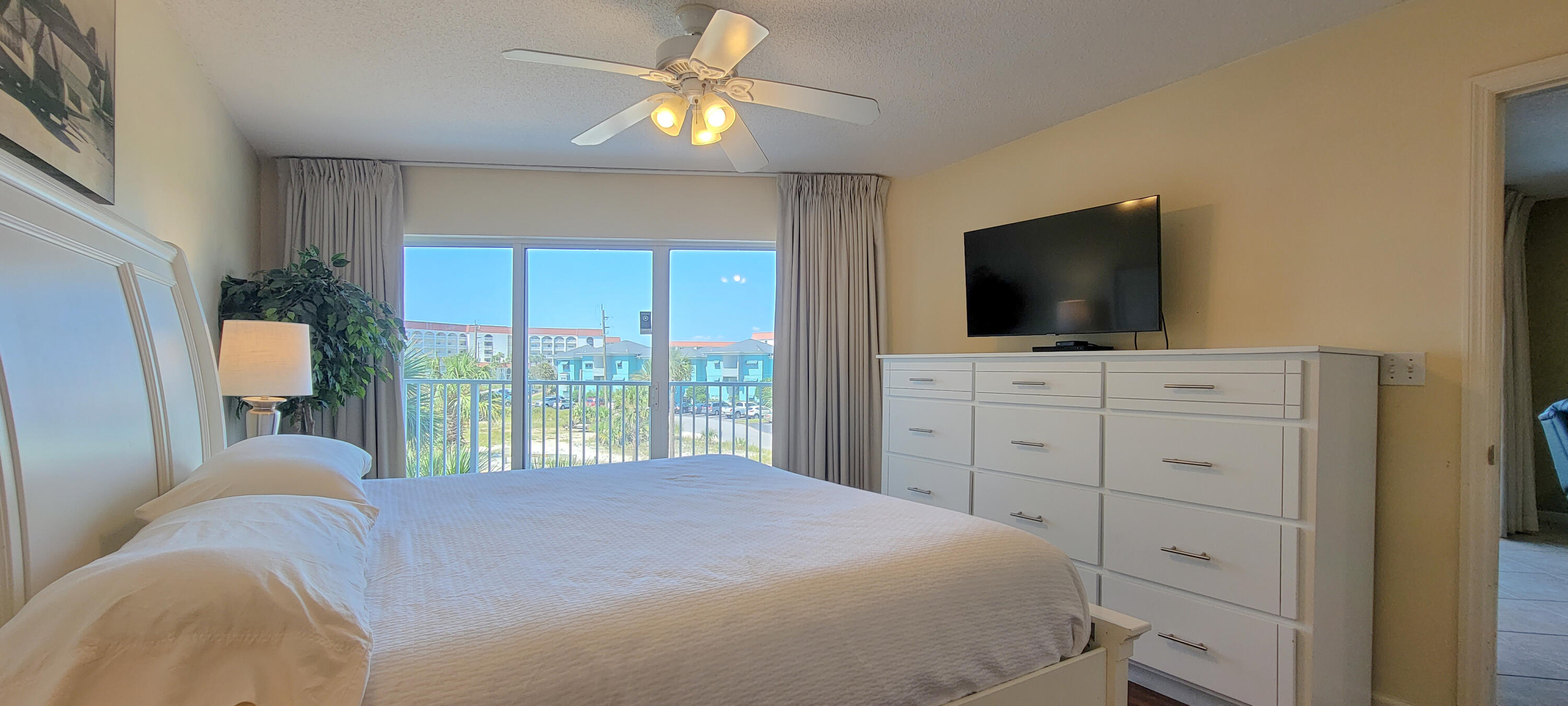 Seacrest Condominiums - Residential