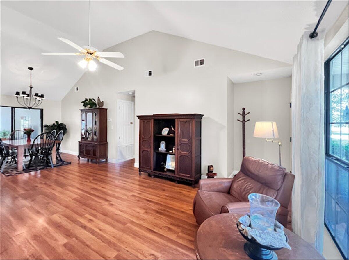 HOLLEY BY THE SEA - Residential