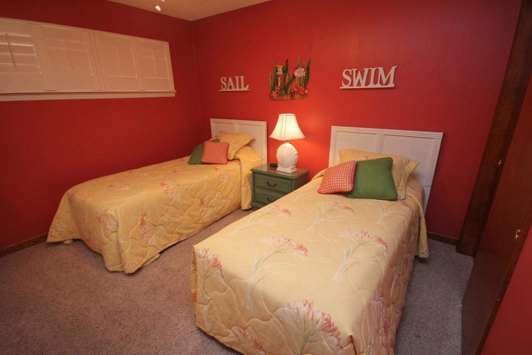 ISLANDER CONDO PH 2 - Residential