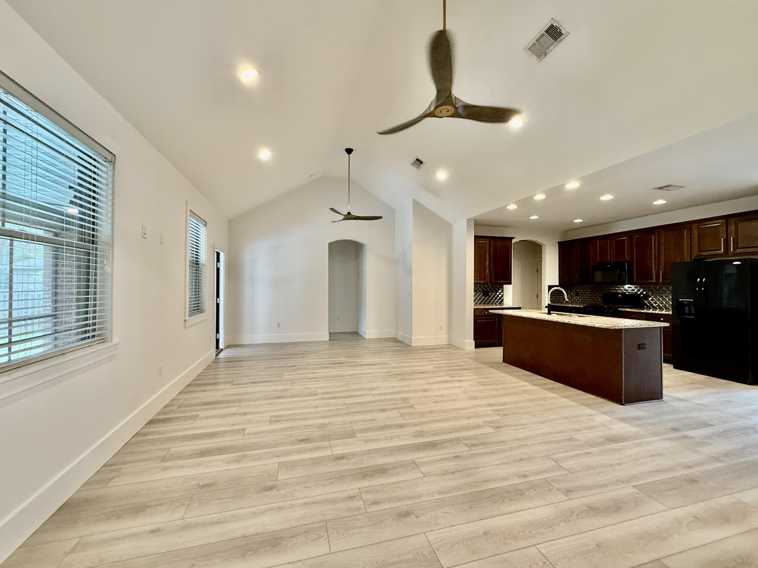 BAY COVE AT HAMMOCK BAY - Residential