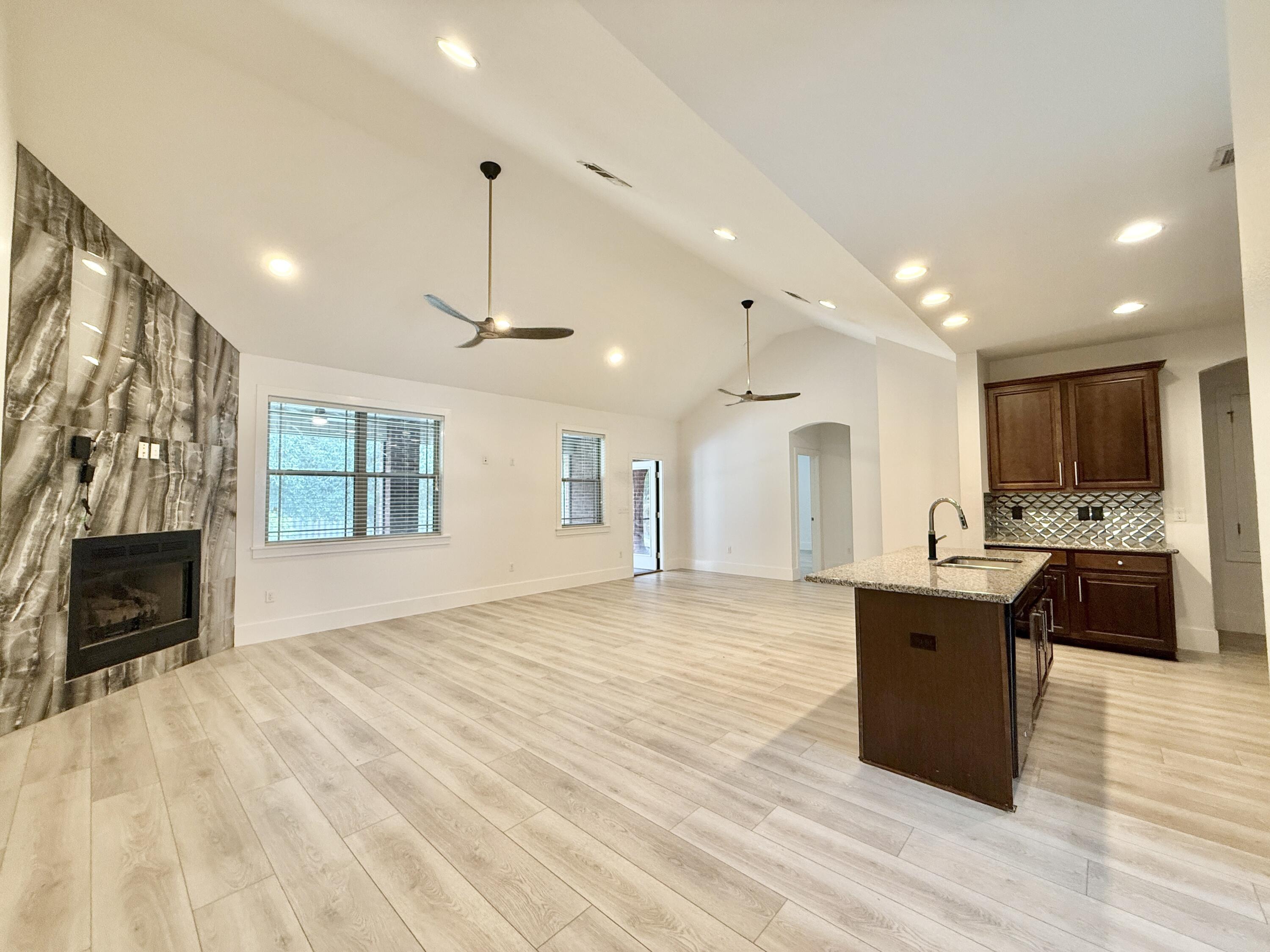 BAY COVE AT HAMMOCK BAY - Residential