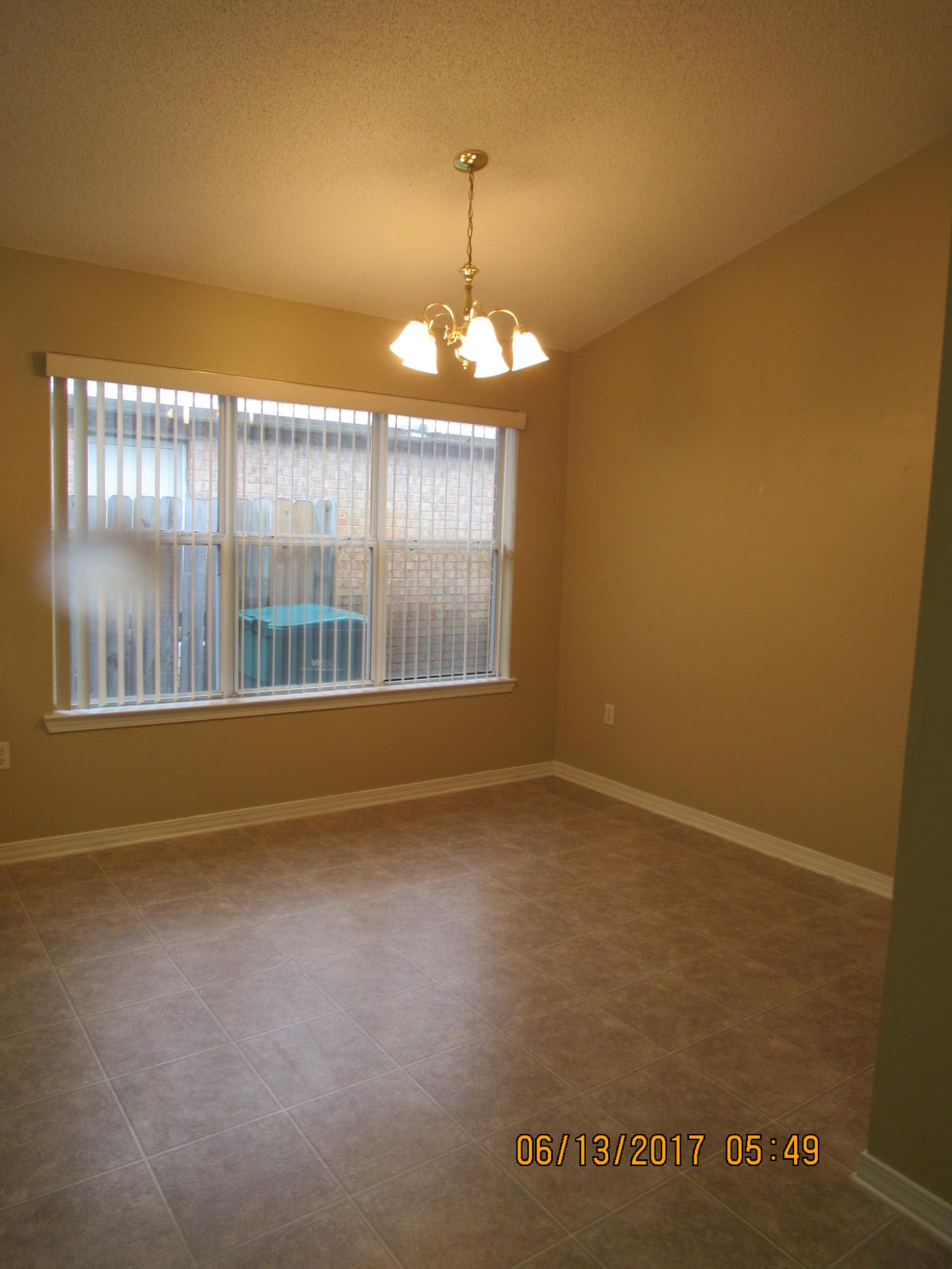 EMERALD VILLAGE S/D - Residential Lease