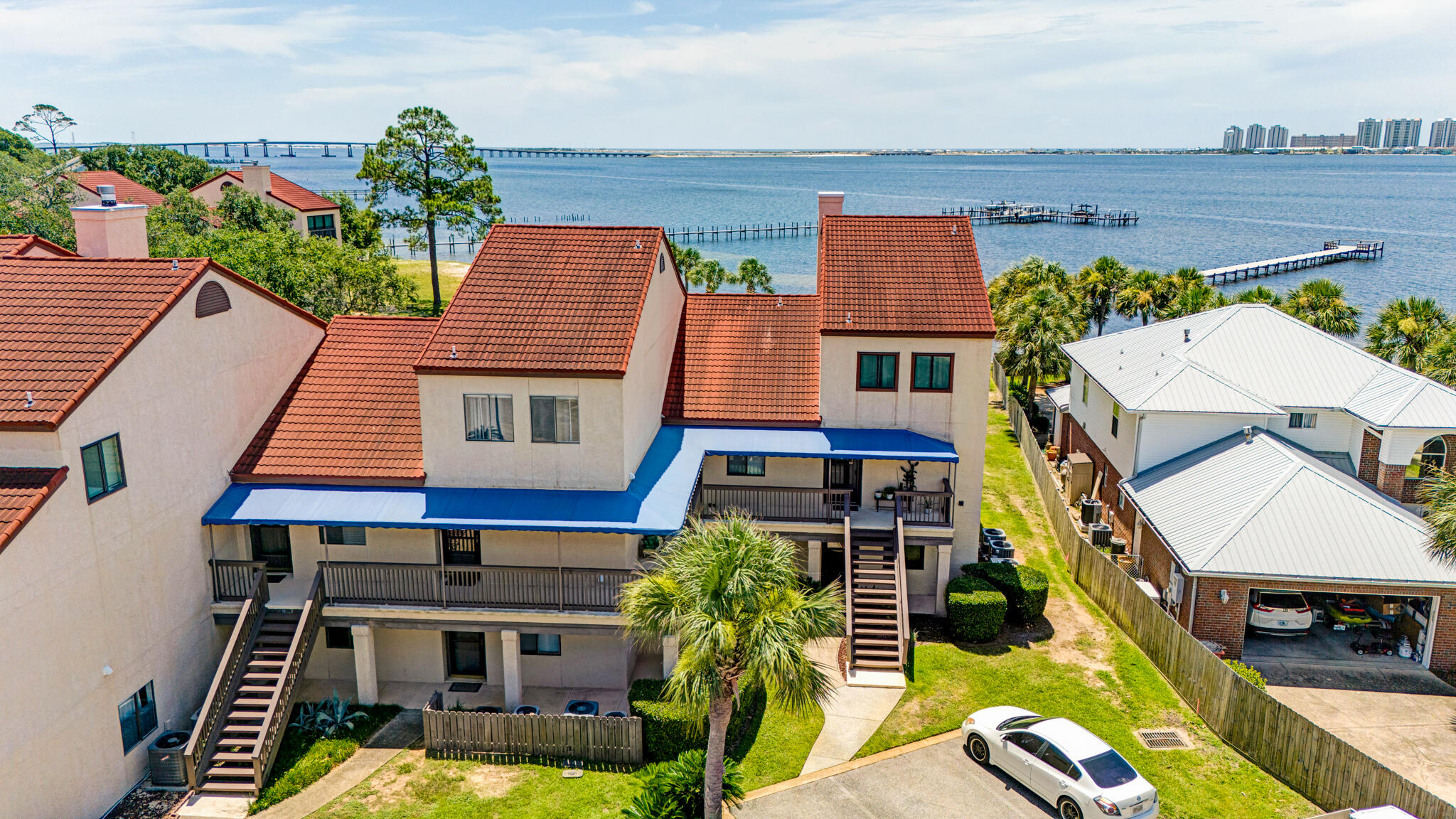 SAFE HARBOUR VILLAGE CONDO - Residential