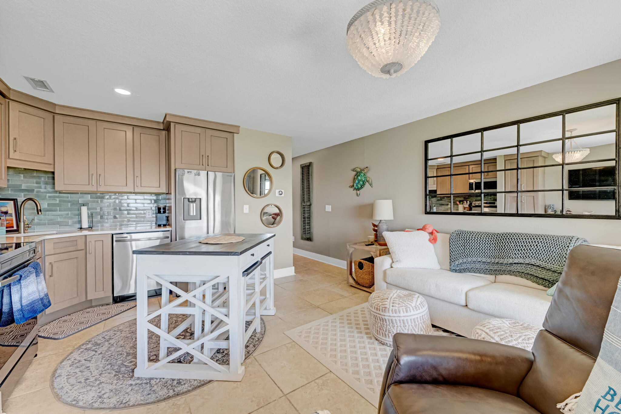 SAFE HARBOUR VILLAGE CONDO - Residential