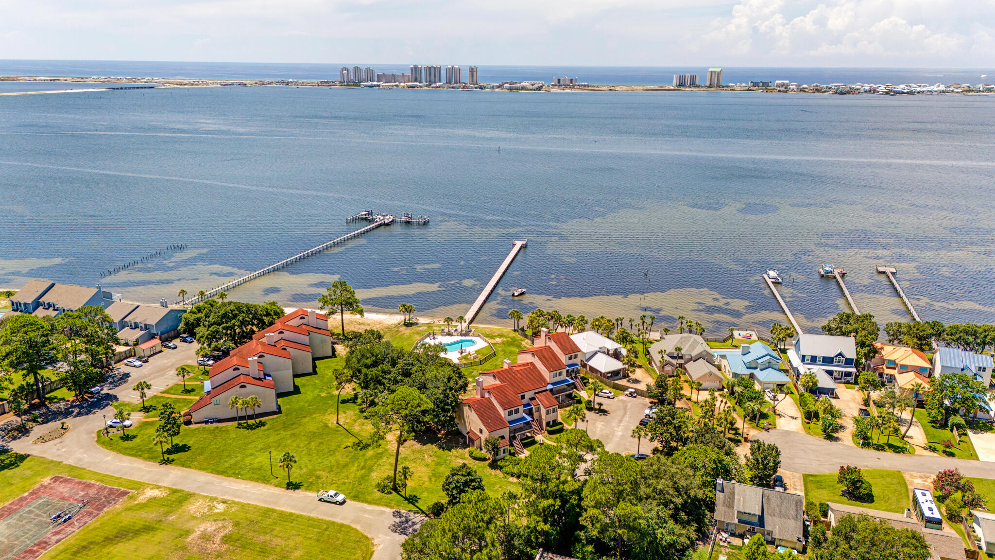 SAFE HARBOUR VILLAGE CONDO - Residential