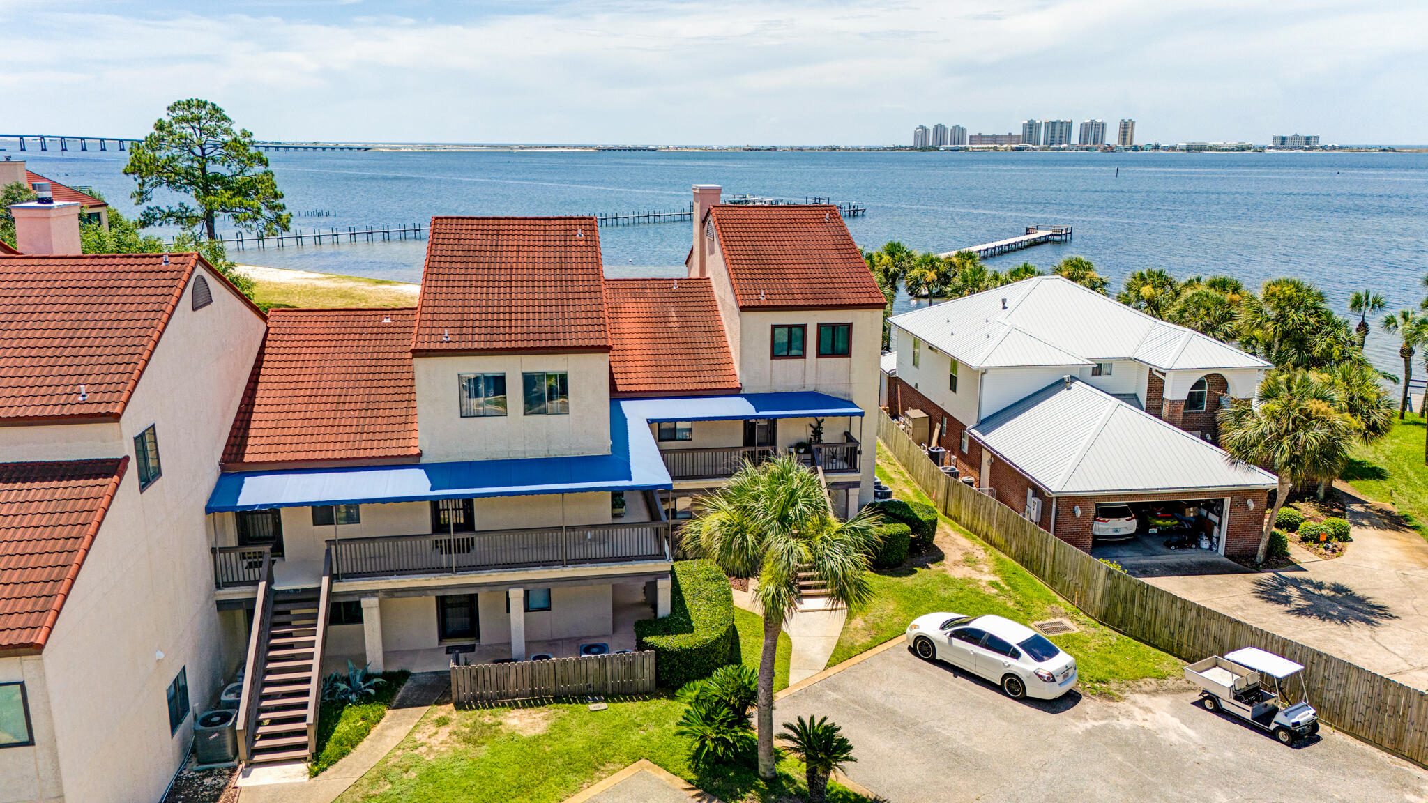 SAFE HARBOUR VILLAGE CONDO - Residential