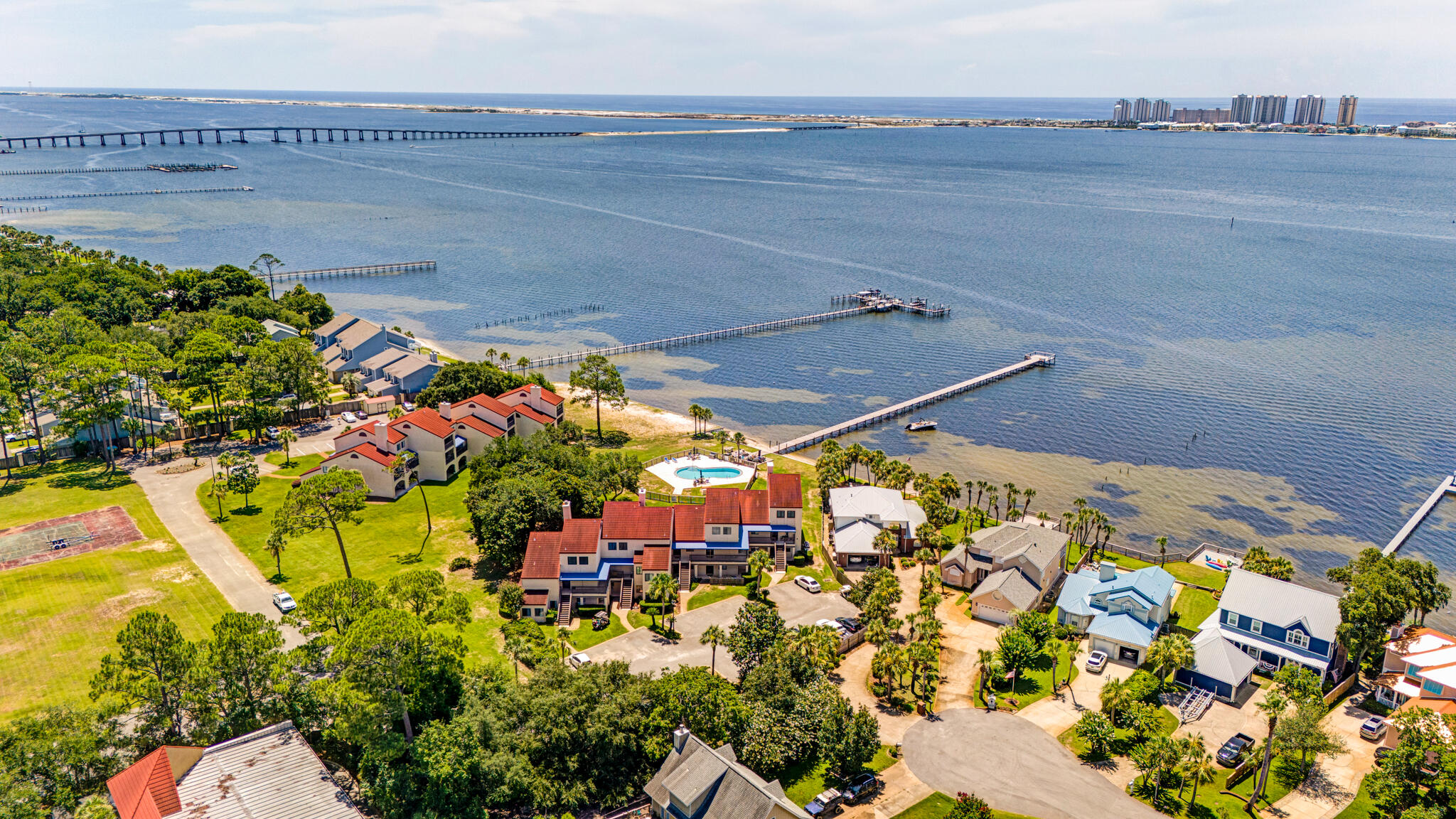 SAFE HARBOUR VILLAGE CONDO - Residential