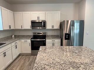 Owl's Head East - Residential Lease