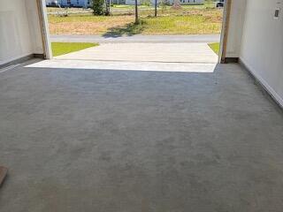 Owl's Head East - Residential Lease
