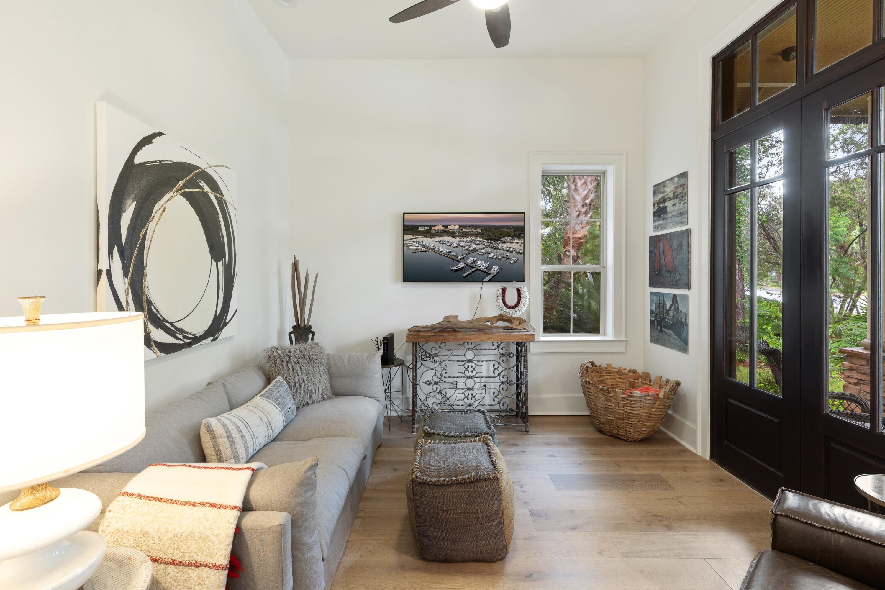 BURNT PINE - Residential