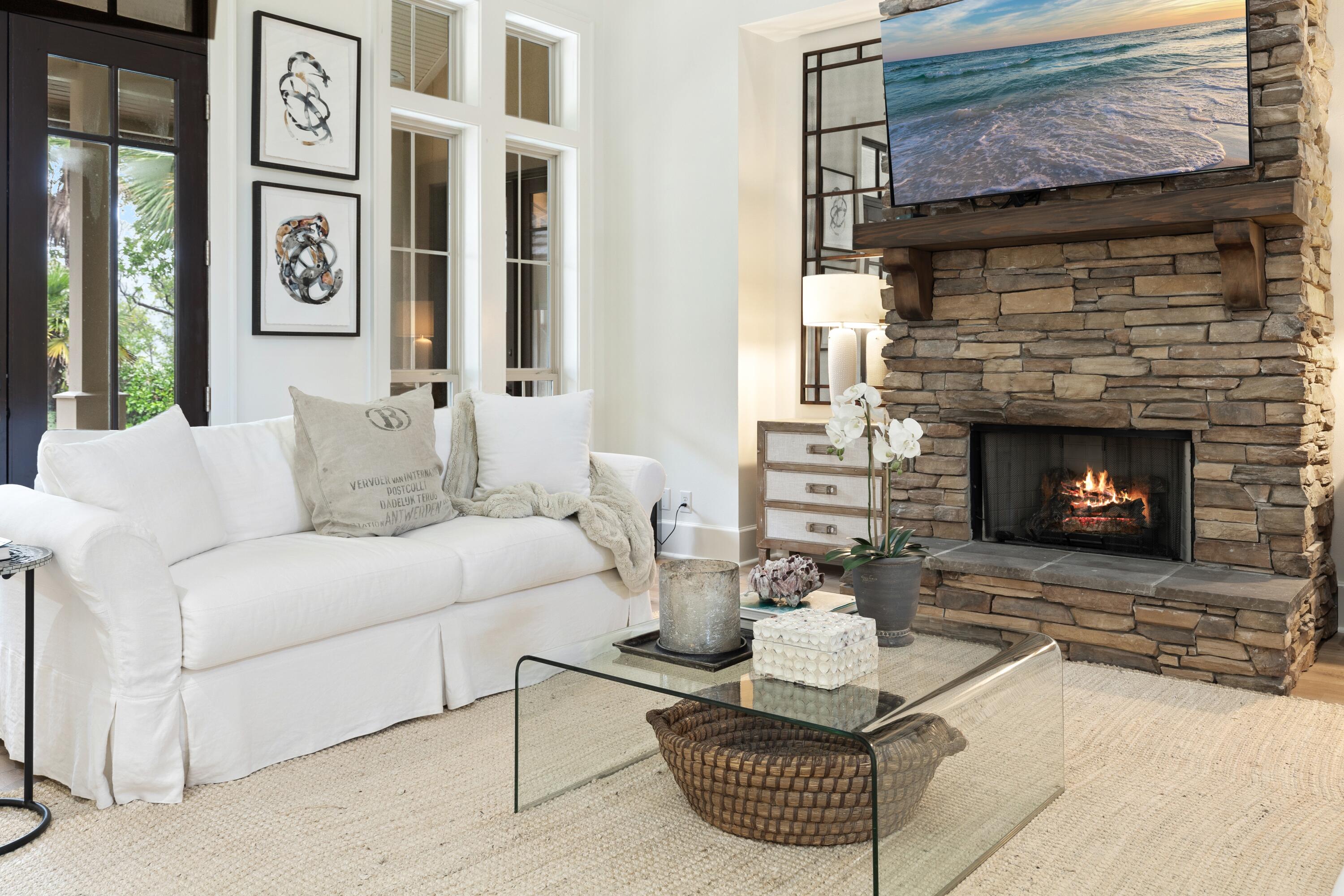 BURNT PINE - Residential