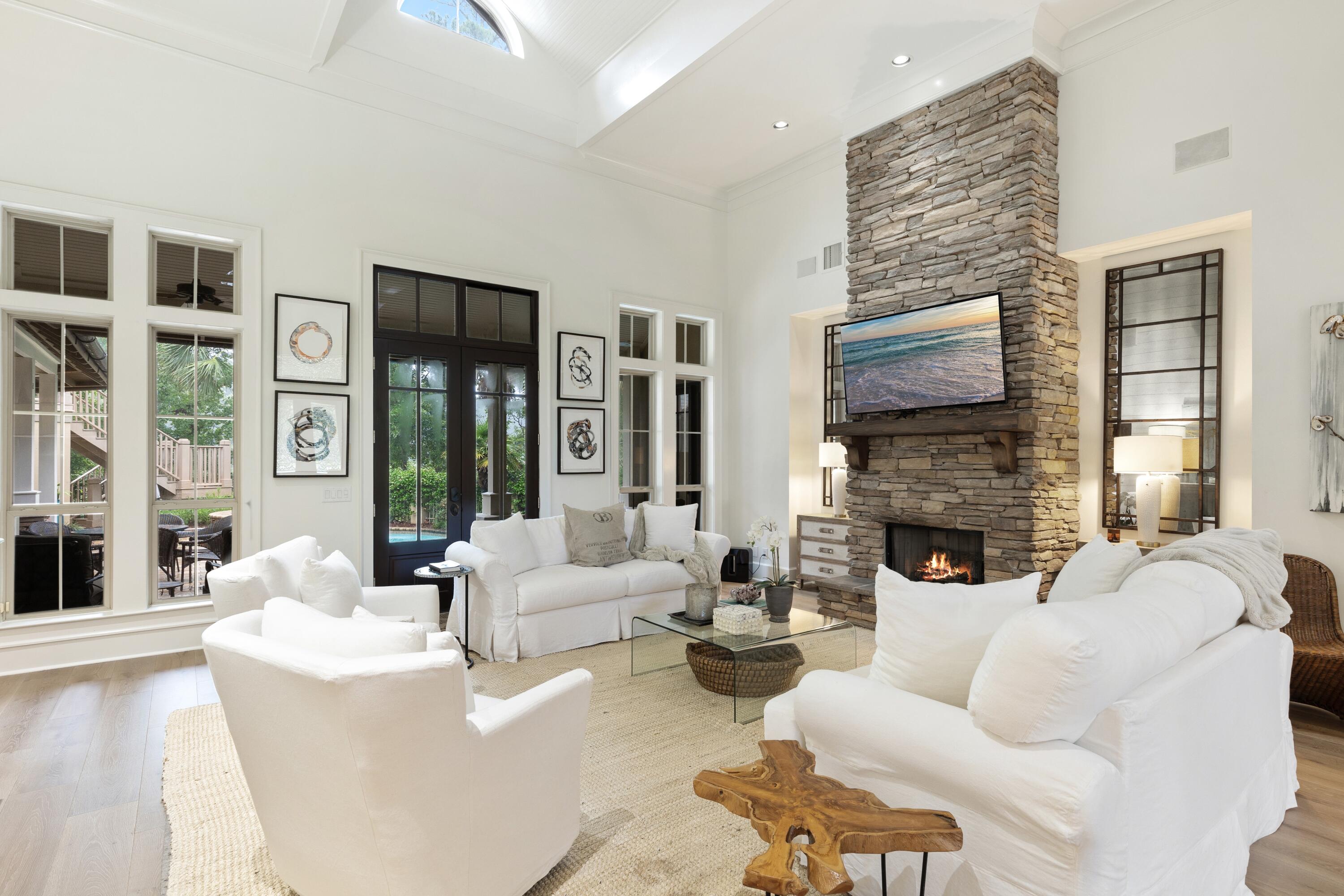 BURNT PINE - Residential