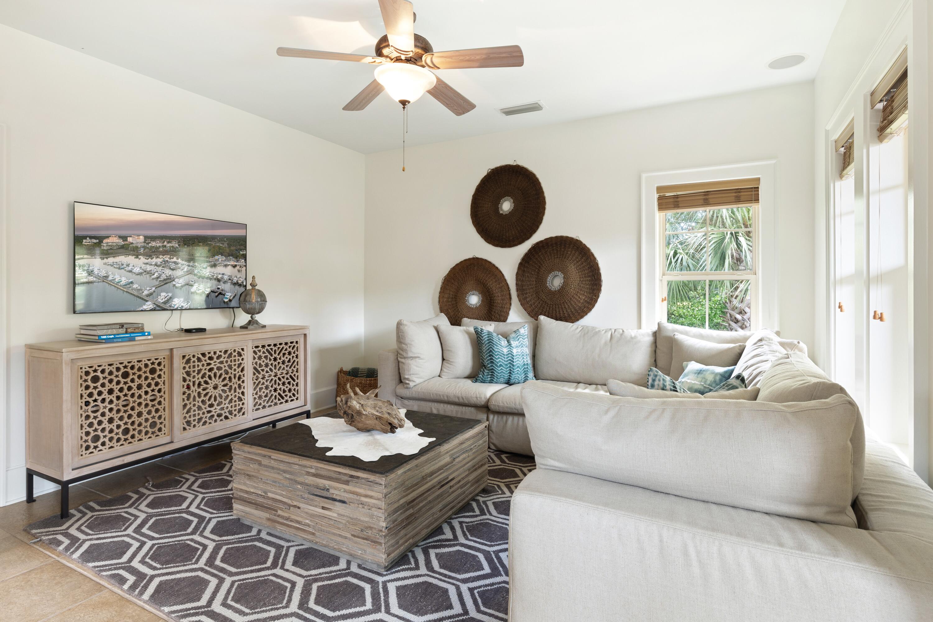 BURNT PINE - Residential