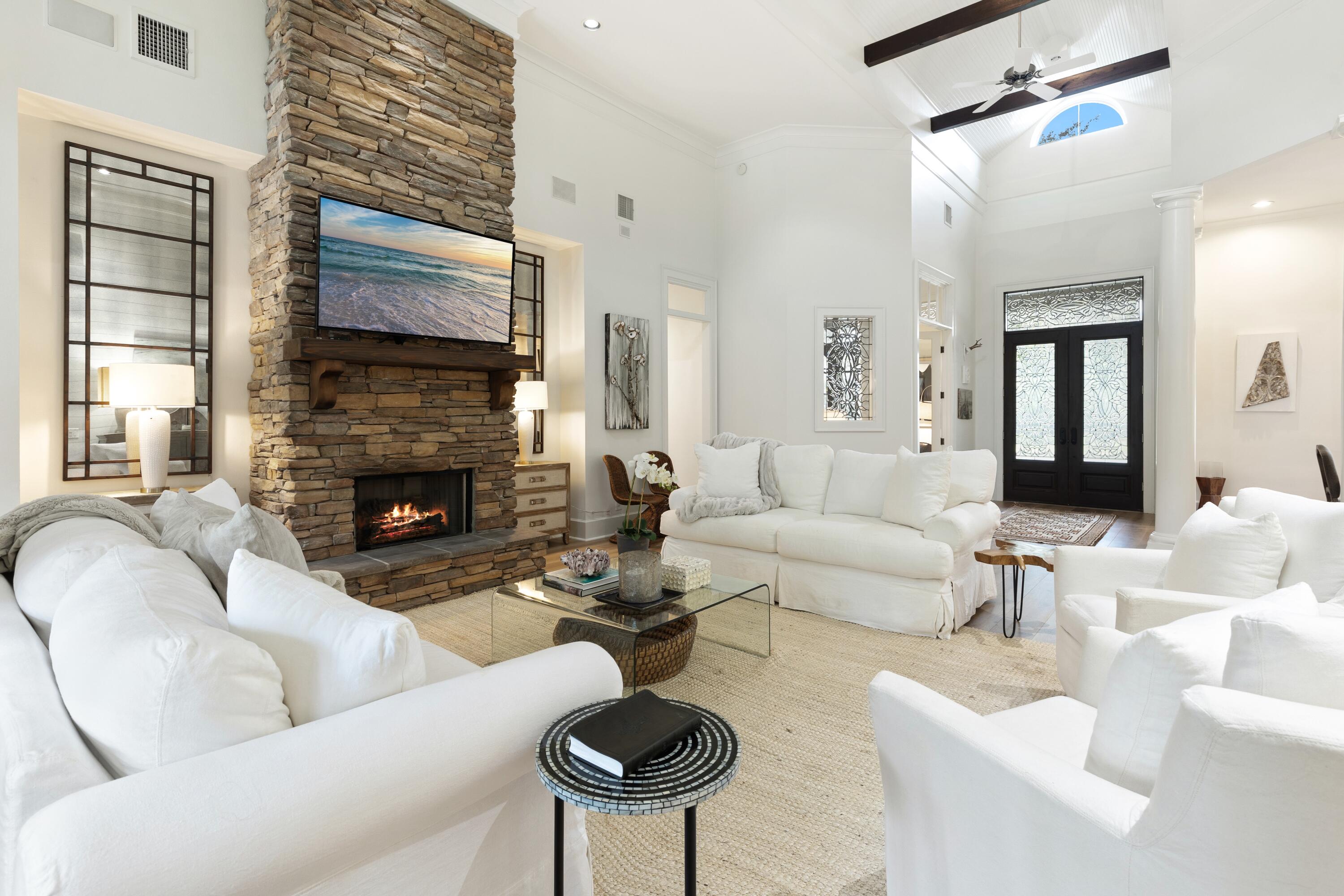 BURNT PINE - Residential