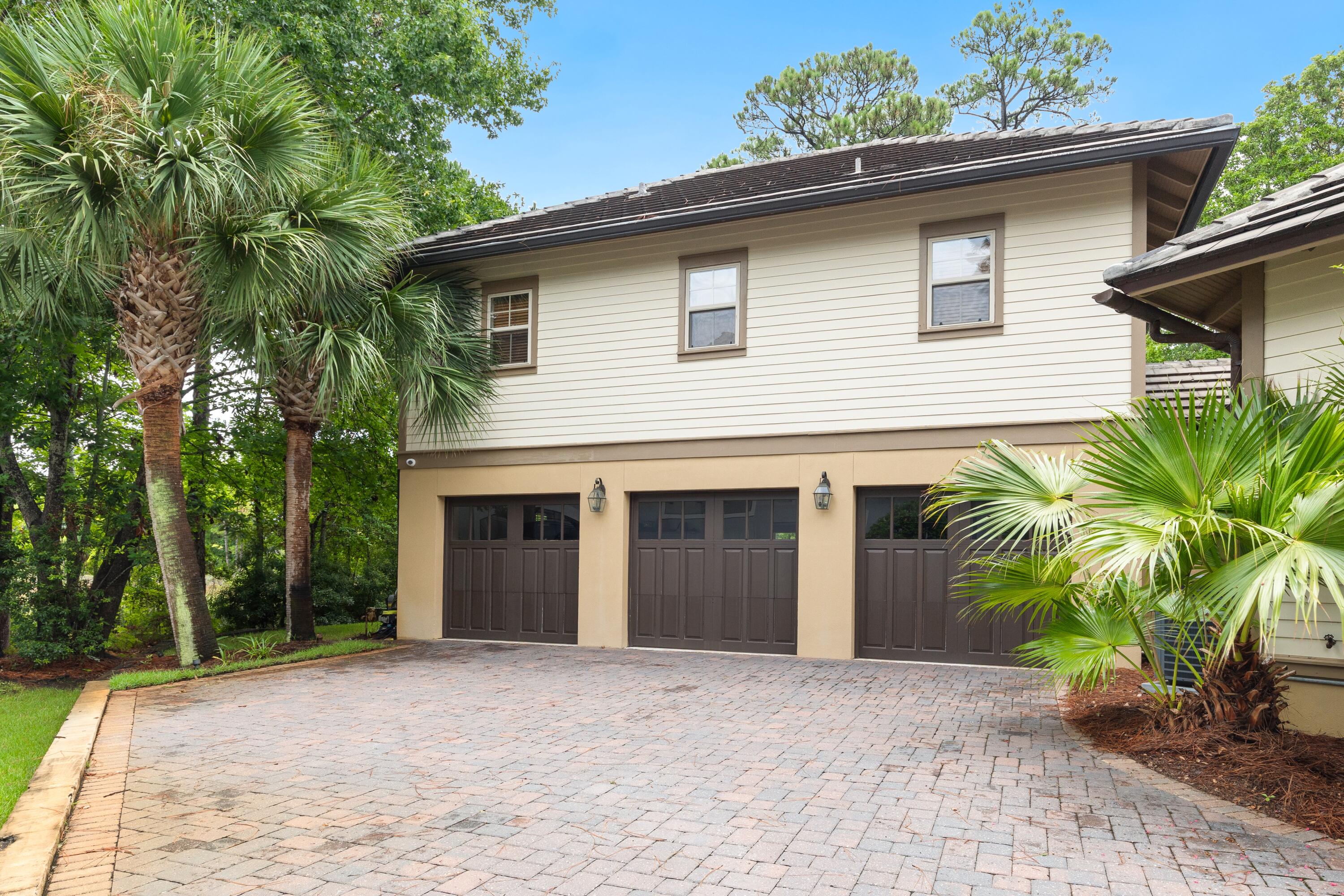 BURNT PINE - Residential
