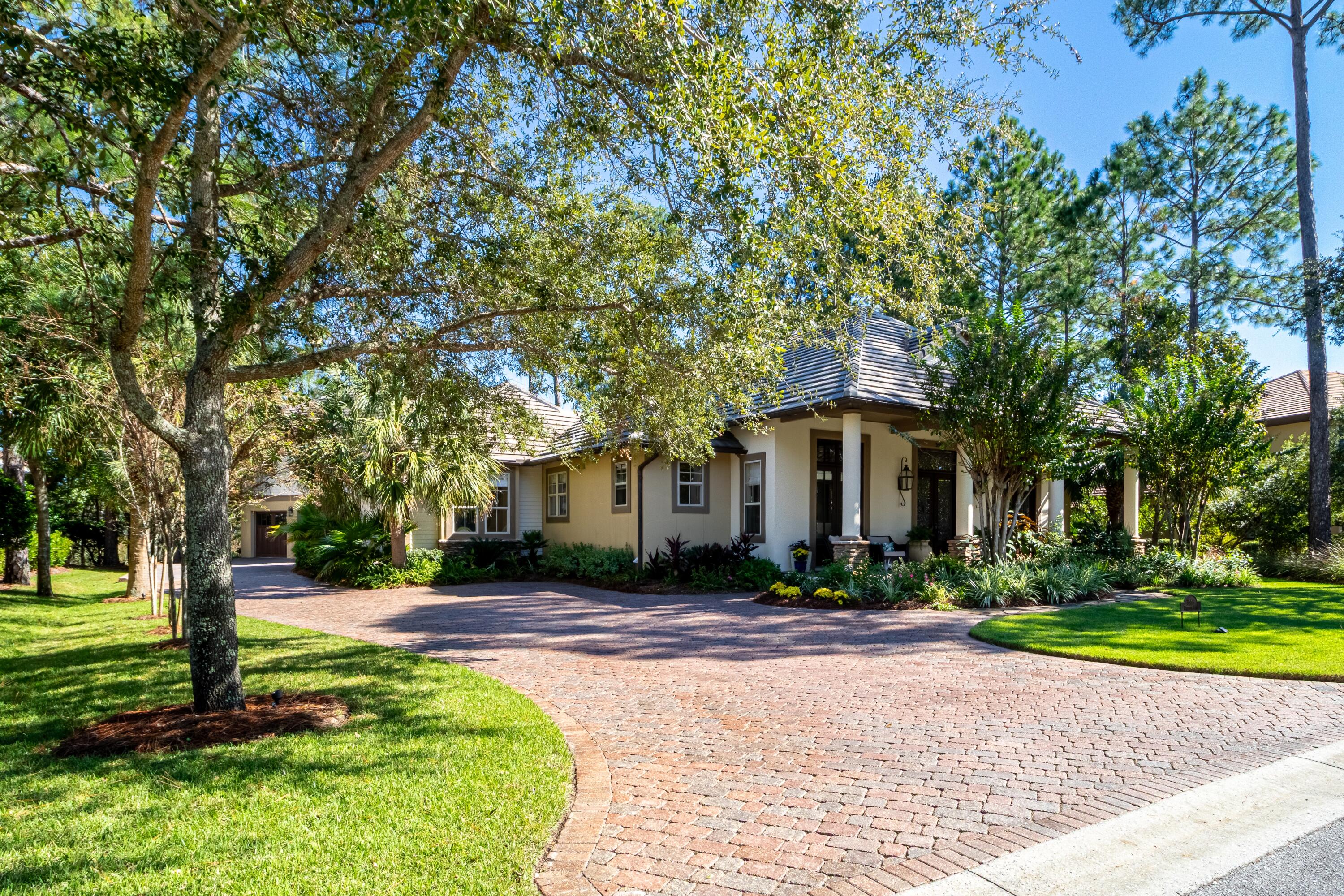 BURNT PINE - Residential